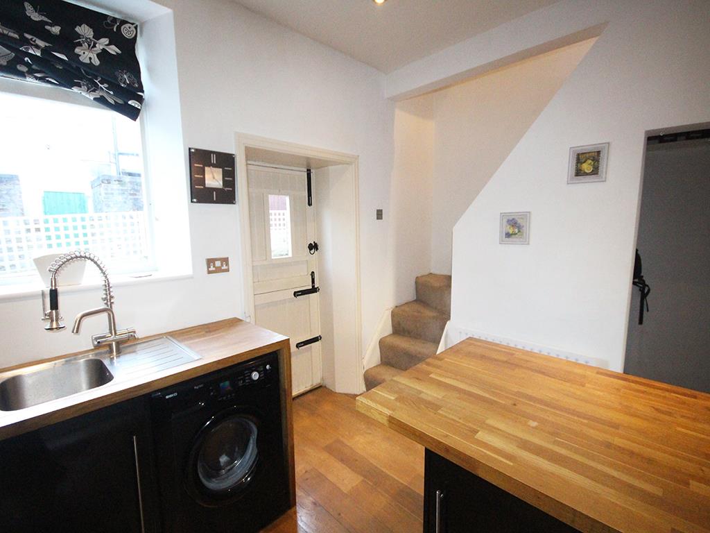 2 bedroom mid terrace house For Sale in Burnley - IMG_1106.jpg